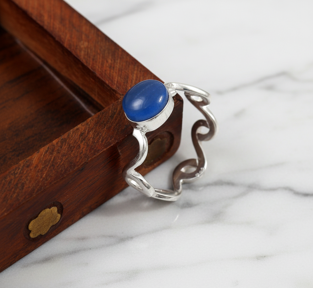 925 Sterling Silver Blue Chalcedony Ring