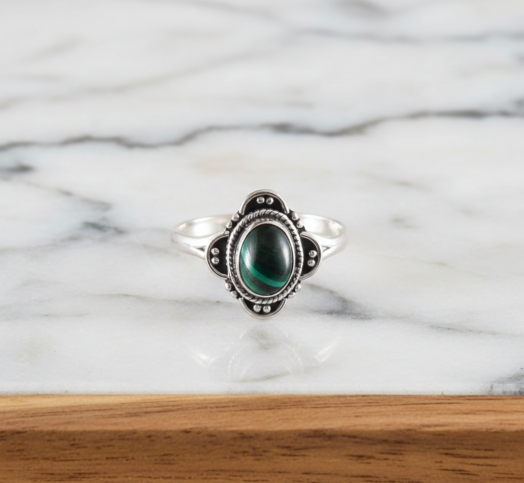 Oval Shape Natural Green Malachite Gemstone 925 Sterling Silver Ring