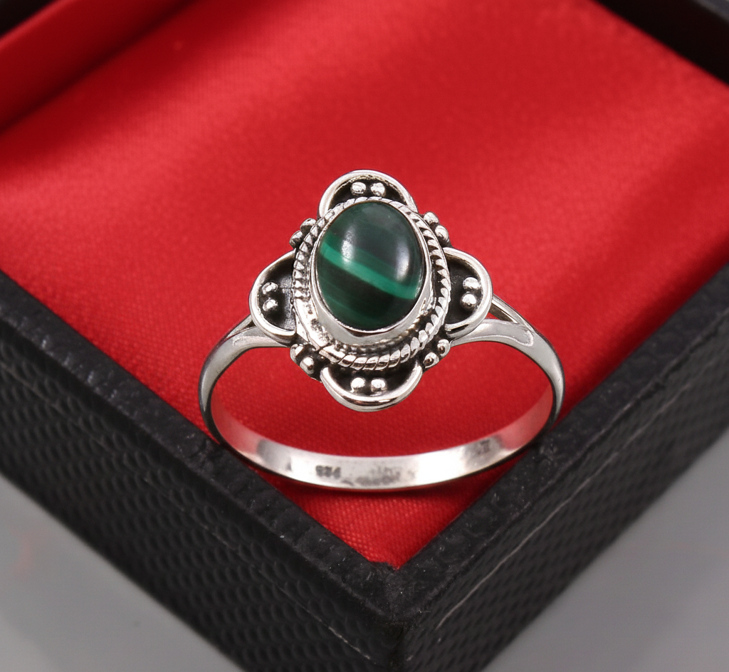 Oval Shape Natural Green Malachite Gemstone 925 Sterling Silver Ring