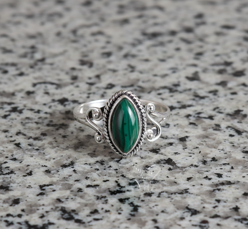 Handmade 925 Sterling Silver Malachite Gemstone Ring