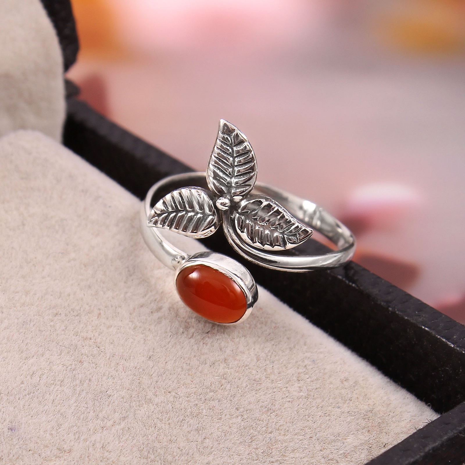 Leaf Design Ring In 925 Sterling Silver With Red Onyx