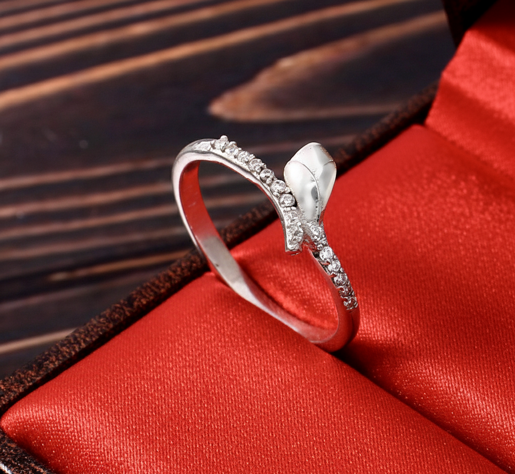 925 Sterling Silver Tulip Ring With White CZ