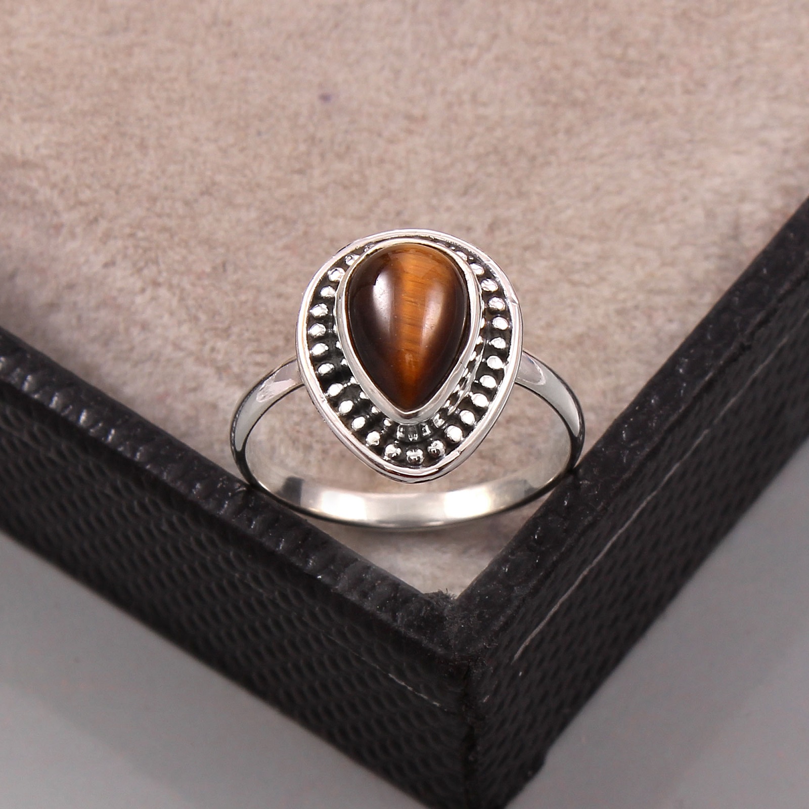 925 Sterling Silver Pear Shaped Tiger Eye Ring