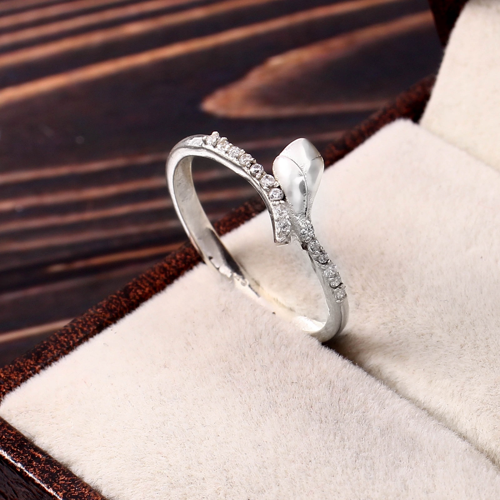 925 Sterling Silver Tulip Floral Design Ring With White CZ