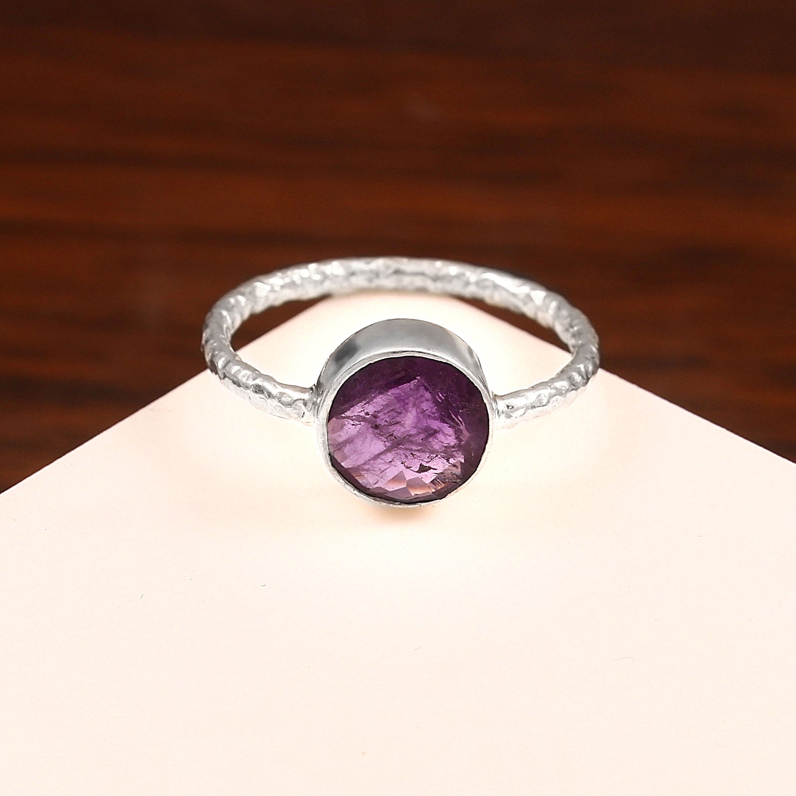 925 Sterling Silver Round Amethyst Gemstone Hammered Ring