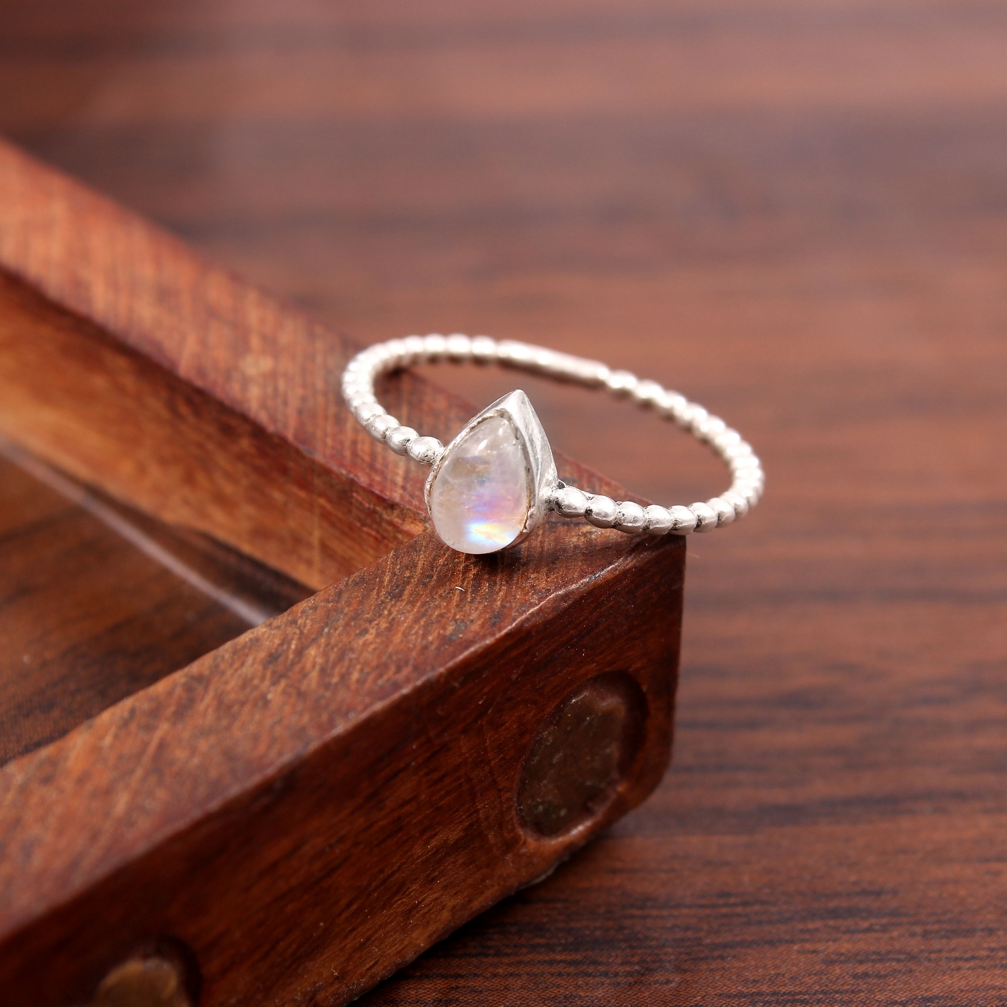 Handmade 925 Sterling Silver Bezel Setting Rainbow Moonstone Ring