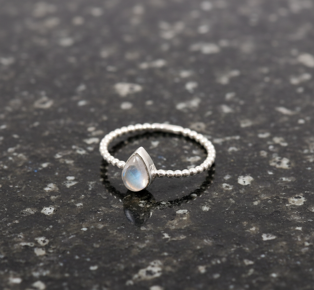 Handmade 925 Sterling Silver Bezel Setting Rainbow Moonstone Ring