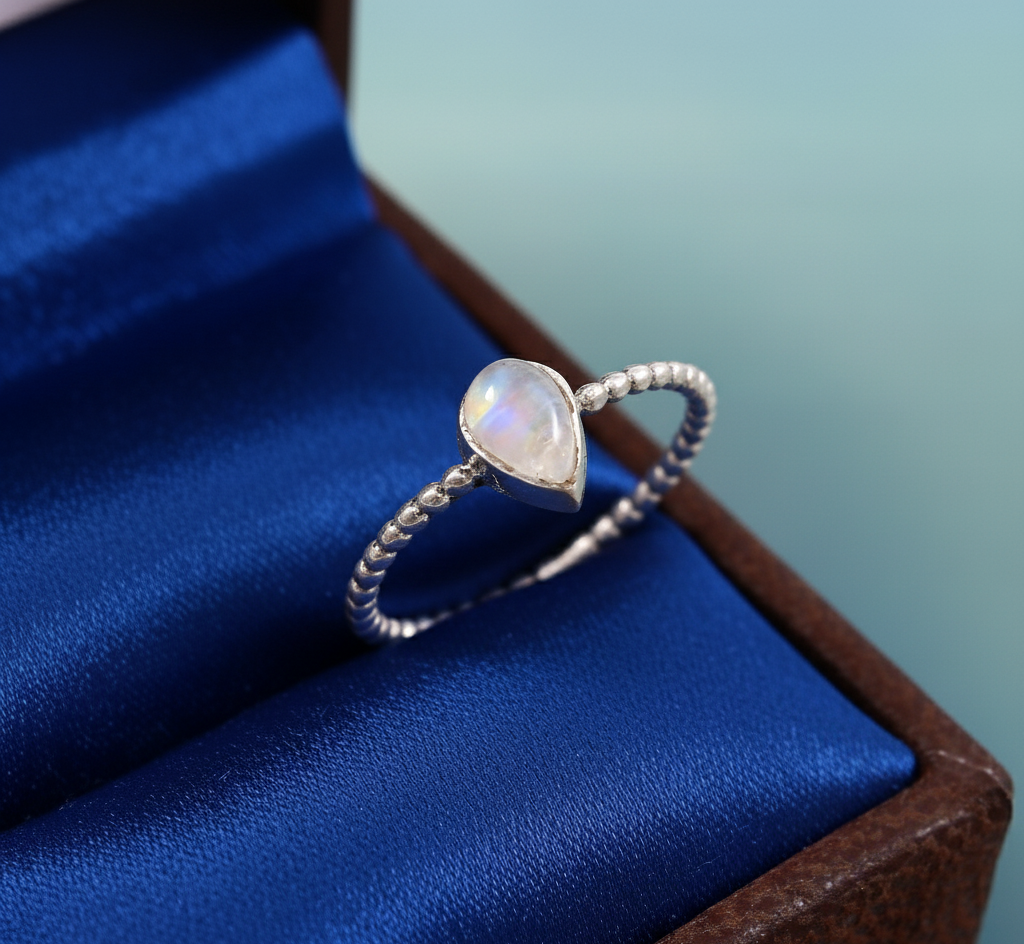 Handmade 925 Sterling Silver Bezel Setting Rainbow Moonstone Ring