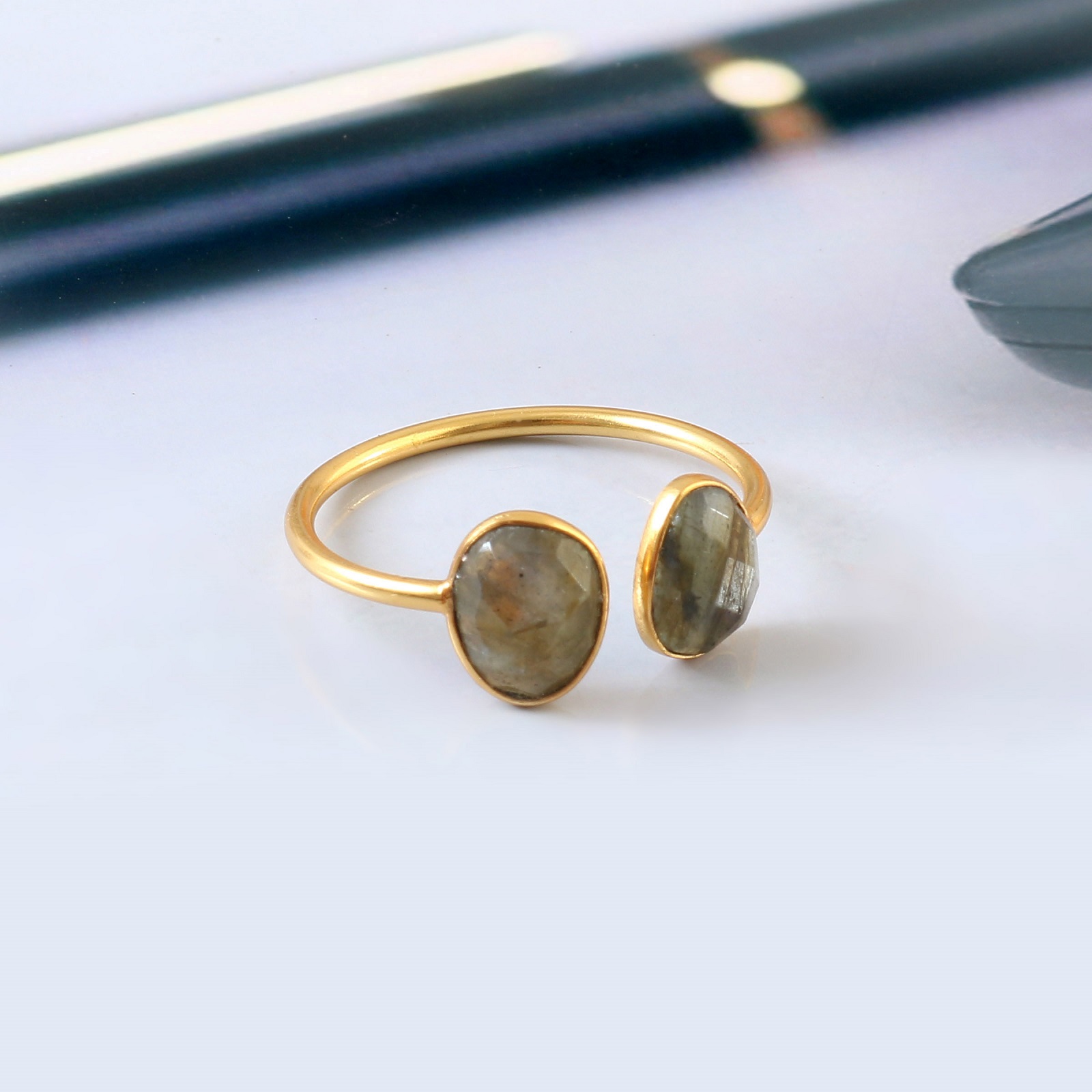 •LABRADORITE - SLITHER• adjustable silver ring main image 1